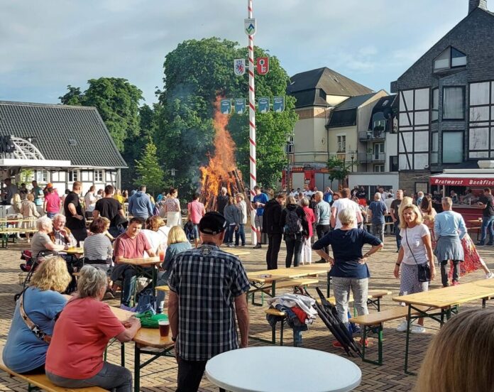 Das Sonnwendfeuer wird auch dieses Jahr nicht fehlen. Foto: Velbert aktiv