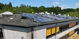 Im abereich der Solaranlage kam es zu dem Brand. Foto: Feuerwehr Erkrath