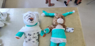 Im Rahmen des Freizeitspaßes 2023 können sieben Kinder zwischen acht und zehn Jahren einen Tagesausflug in der Tierklinik in Haan unternehmen. Die Hin- und Rückfahrt erfolgt in einem Feuerwehrauto. Fotos: Stadt Erkrath