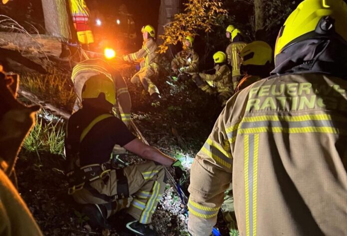 Rettungskräfte vor Ort im Einsatz. Foto: FW Ratingen