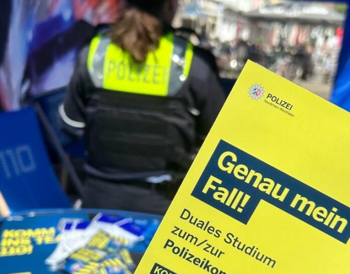 Die Polizei bietet unter anderem ein duales Studium an. Foto: Polizei