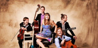 Die Marion & Sobo Band lädt am Samstag, den 19.08.2023, ab 19:00 Uhr zum Jubiläumskonzert in den Lokschuppen Hochdahl ein. Foto: Marion & Sobo Band