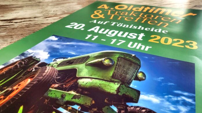 Frisch aus dem Drucker kommen die Plakate, mit denen der Verein in den Tagen bis zum Fest die Werbetrommel rühren wird. Foto: Volkmann