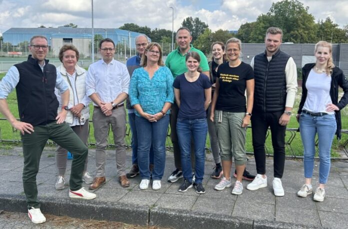 Der Besuch beim ASC Ratingen-West fand im Rahmen der Sommertour statt. Foto: Büro Heinisch