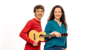 Fug und Janina sind auf der Abschlussparty des Wülfrather Sommerleseclubs zu Gast. Fotorechte: Künstler