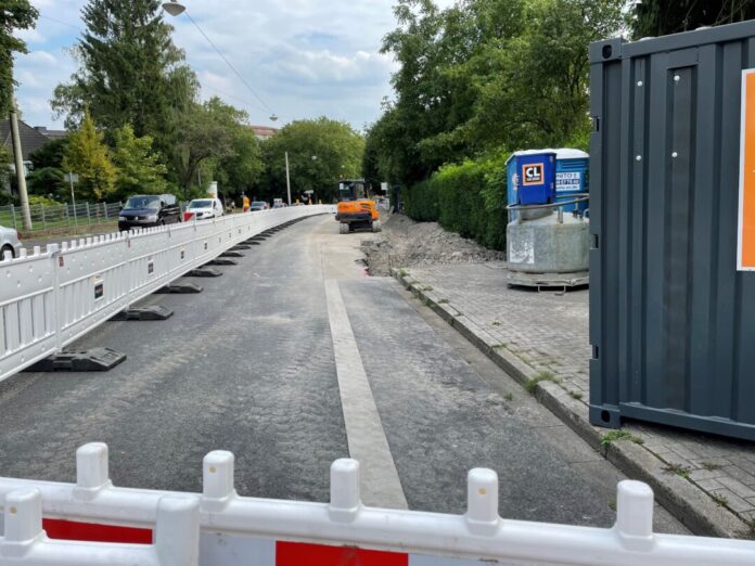 Die Umbauarbeiten für die barrierefreie Bushaltestelle "Neanderstraße" laufen planmäßig. Foto: Kreisstadt Mettmann/Archiv