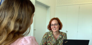 Die Sprachheilbeauftragte Silvia Thesing bietet Beratungen an. Foto: Kreis ME
