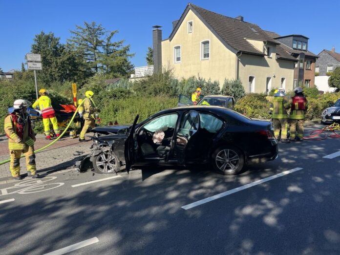 Die Unfallstelle in Tiefenbroich. Foto: Feuerwehr Ratingen