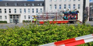 So wird es Ende September erneut auf dem Rathausplatz aussehen: Die Schausteller bauen ihre Fahrgeschäfte und Büdchen auf. Foto: Volkmann