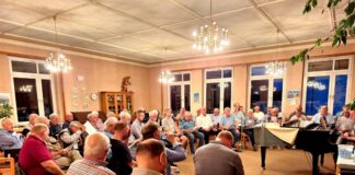 Die Sänger proben fleißig für ihr Konzert. Foto: privat