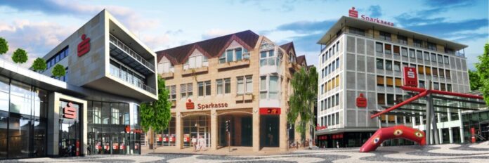 Die Häuser in Hilden, Ratingen und Velbert blicken auf eine 20 Jahre währende Geschichte zurück. Fotos. Sparkasse HRV