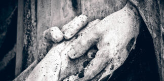 Gedenkgottesdienst für verstorbene Kinder in Velbert Trauer um einen besonderen Menschen. Symbolfoto: Pixabay