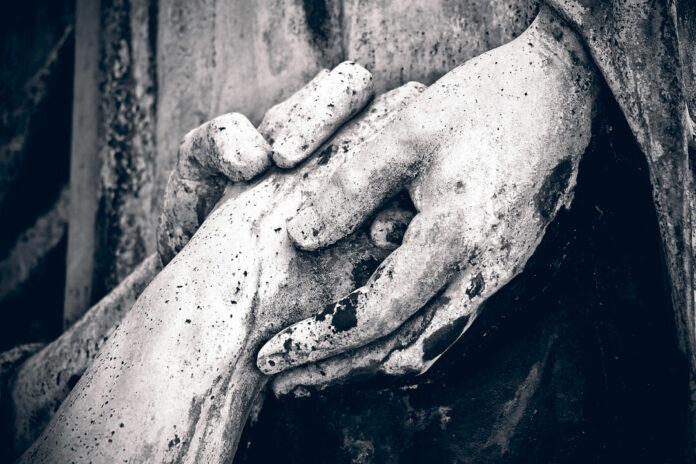 Trauer um einen besonderen Menschen. Symbolfoto: Pixabay