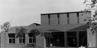 Eine historische Aufnahme der "Manege" Lintorf. Foto: Stadt Ratingen
