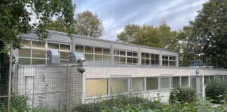 Die Sporthalle der Friedrich-Ebert-Schule kann nicht mehr saniert werden und muss neu errichtet werden. Die CDU-Fraktion möchte zur Sicherung des Sportbetriebes in Mitte diese Maßnahme vorziehen. Foto: CDU-Fraktion Ratingen