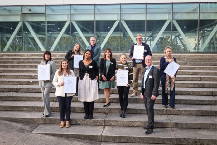 Sechs regionale Unternehmen haben ein Zertifikat für ihre Personalattraktivität erhalten. Foto: Melanie Zanin