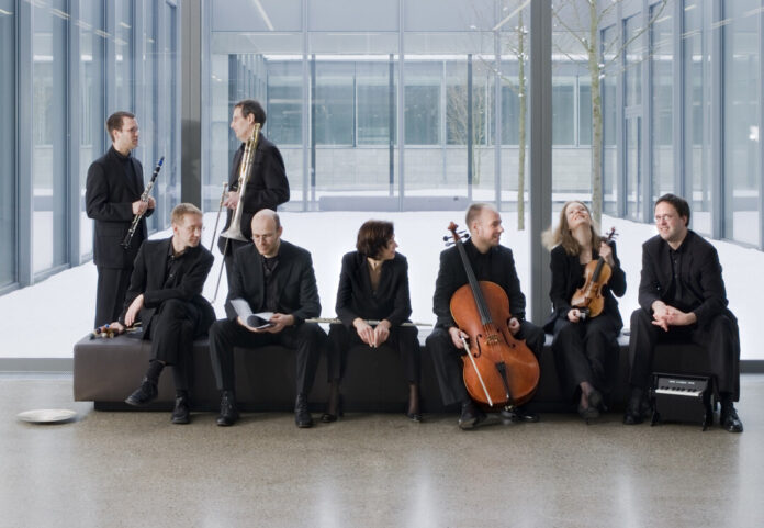 Das E-Mex-Ensemble. Foto: Georg Schreiber