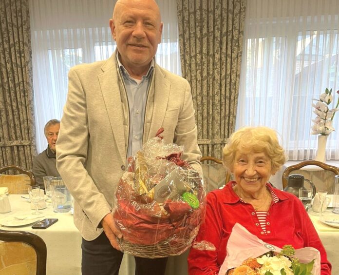 Ursula Olschak und Damian Spielvogel. Foto: LMS Velbert