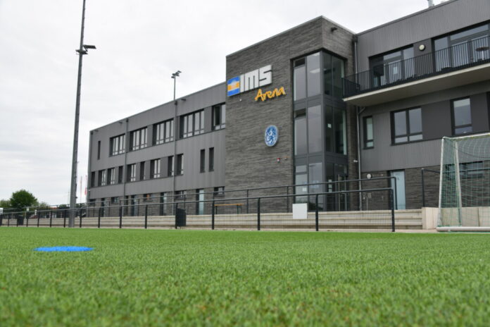 Das Stadion Velbert trägt den Namen IMS-Arena und ist Spielstätte der SSVg. Foto: Mathias Kehren