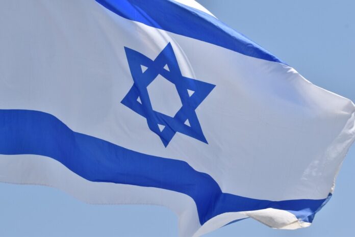 Die israelische Flagge weht im Wind. Foto: pixabay