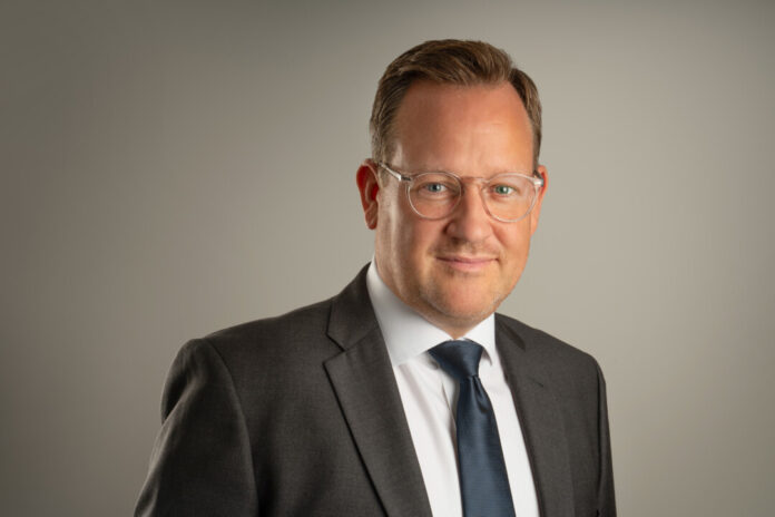 Sebastian Schöpper übernimmt mit Wirkung zum 1. Juli 2024 die Position des Vorstands für Markt und Vertrieb bei der Sparda-Bank West. Foto: Sparda-Bank West