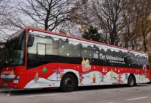 Der Weihnachtsbus geht auf Tour - die Route ist allerdings noch geheim. Foto: DB RheinlandBus