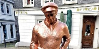 Die Statue in der Innenstadt ist mit Farbe besprüht worden. Foto: Stadt Wülfrat