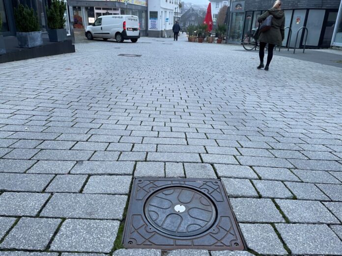 Versenkbarer Poller Freiheitstraße In der Versenkung verschwunden: der Poller in der Freiheitstraße. Foto: Kreisstadt Mettmann