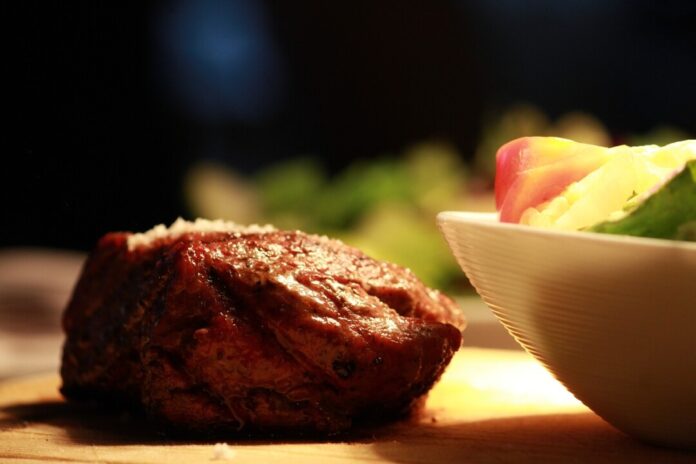Um Rind und die "Königin der Soßen" geht es im Koch-Workshop an der VHS. Foto: pixabay