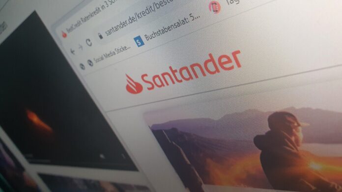 Über sein BankKonto bei der Santander sollte man sich ausschließlich über die offiziellen Kanäle informieren. Foto: Volkmann