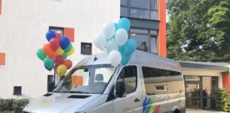 Die Polizei sucht diesen Transporter. Foto: Polizei