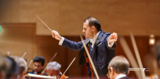 Andrea Sanguineti und die Essener Philharmoniker. Foto: Volker Wiciok