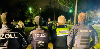 Im Schulterschluss arbeiteten Polizei, Ordnungsamt, Zoll und Steuerfahndung für den ZooM-Einsatz zusammen. Foto: Polizei