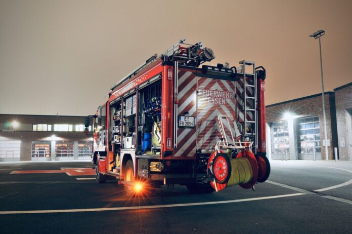 Die Feuerwehr rückte zu dem Unfall an. Foto: Feuerwehr Essen