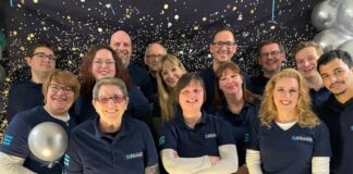 Das gesamte Seikom-Team kam zum Tag der offenen Tür zusammen: Manuel Moser, Nataliya Toronidis, Bärbel, Ivana Adamiec, Dennis Stock, Manfred Wachowski, Ulrike Batz, Melanie, Philipp Hein, Sonja Heim, Mona Thiyagarajah, Cuno van Baalen, Philipp Weisser und Riadh Yaiche.