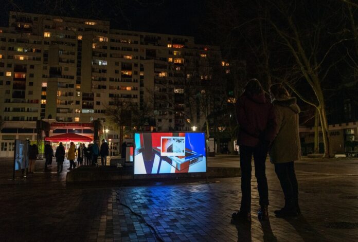 "Westtangente" von Anne Schülke auf dem Berliner Platz in Ratingen-West Foto: Alexander Zheleznyak, 2022