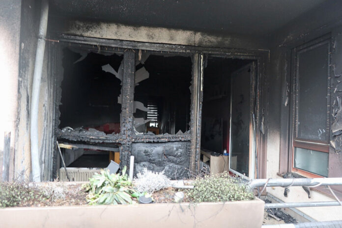Am Sonntagmorgen wurde ein 67-Jähriger bei einem Wohnungsbrand schwer verletzt. Foto: Polizei
