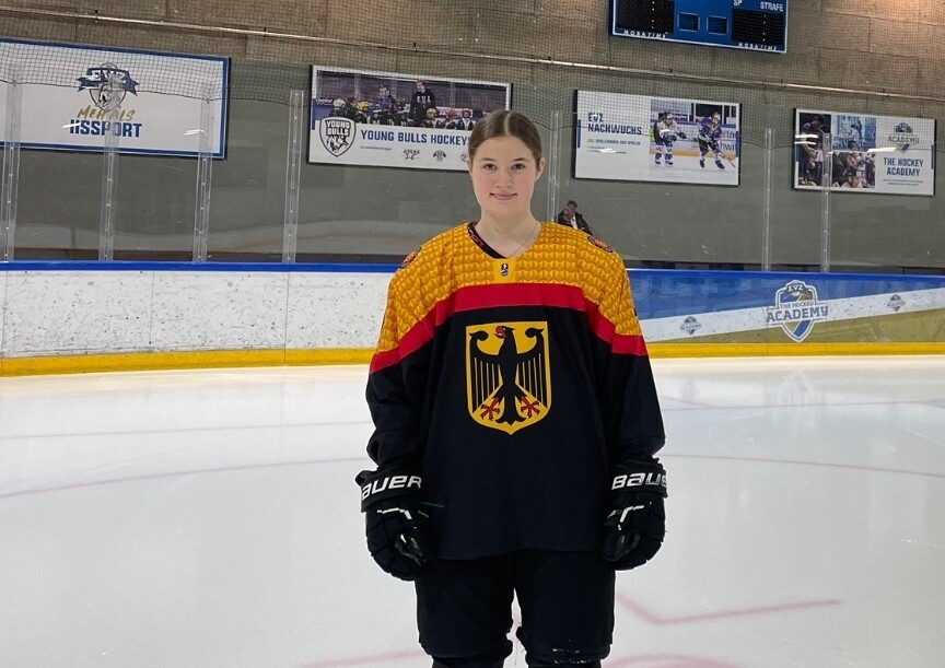 Felina Klare im Dress der Nationalmannschaft. Foto: Familie Klare / DEB