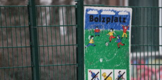 Wegen der frostigen Temperaturen sind die Sportplätze gesperrt. Foto: Volkmann