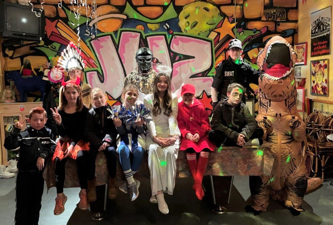 Bei der Karnevalsparty sind die Kleinen den Großen voraus - sie feierten bereits. Foto: Stadt Ratingen
