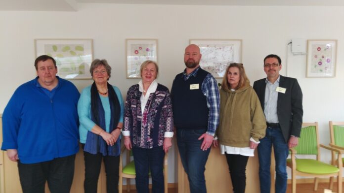 Die haben über die Pläne informiert: Rolf Axmann, Haus Wichern ; Beate Krüger, Koordination Hospizbewegung Ratingen; Ida-Maria Pfankuchen, Vorstand Hospizbewegung Ratingen; Jan Juranek, Koordination Hospizbewegung Ratingen; Sabine Köhler, Hausleitung Haus Wichern; Helmut Begall, Vorstand Hospizbewegung Ratingen. Foto: privat