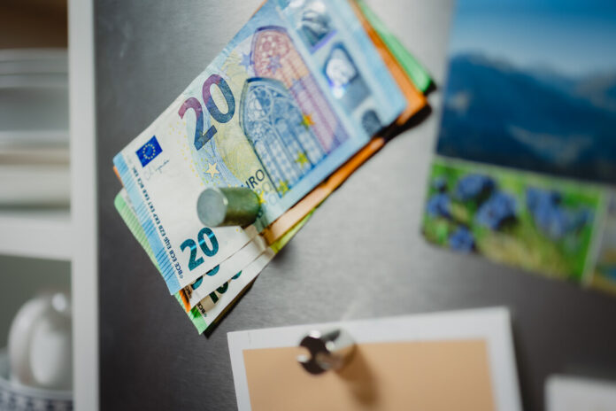 500 Euro mehr in der Geldbörse - das fordert die Industriegewerkschaft. Foto: IG BAU/Tobias Seifert