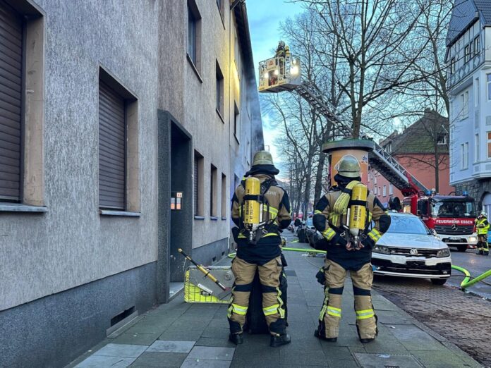Einsatzkräfte der Essener Feuerwehr im Einsatz. Foto: Feuerwehr Essen