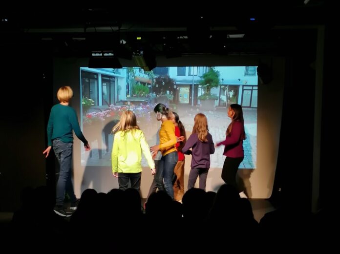 Bereits in den vergangenen Jahren hatte das Wülfrather Theater Projekte angeboten. Foto: Theater Minestrone