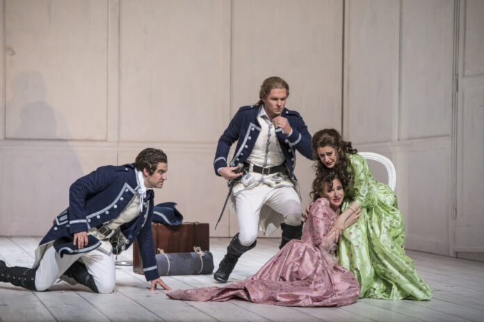 Mozarts Oper „Così fan tutte“ ist wieder im Essener Aalto-Theater zu sehen. Foto: Matthias Jung