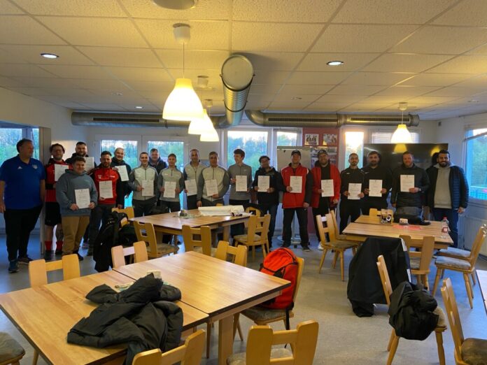 Viele junge Trainer haben jüngst ihr "Kindertrainerzertifikat" erhalten. Foto: FCW