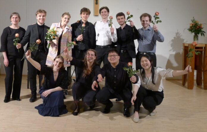 Die „Folkwang Clarinets“ treten in der Dorfkirche in Isenbügel auf. Foto: privat