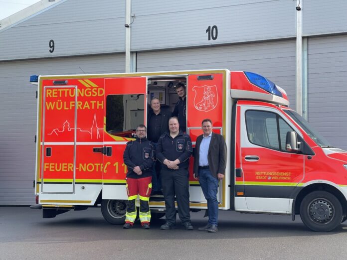 Wülfraths Retter sind ab sofort mit einem neuen Rettungswagen in der Stadt unterwegs. Foto: Stadt Wülfrath