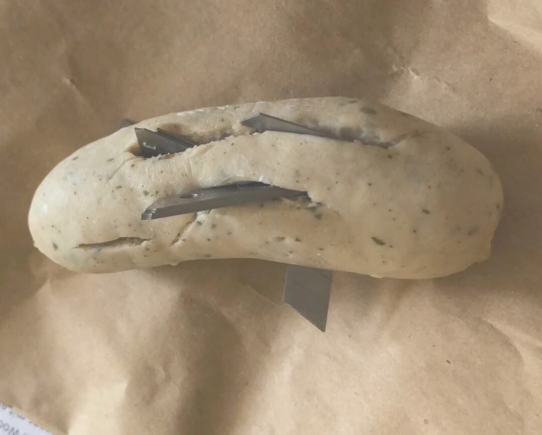 In Lippstadt haben Einsatzkräfte diesen Köder gefunden. Foto: Polizei