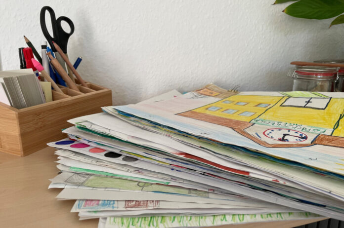 Beim Malwettbewerb „Meine Schule und ich“ kamen verschiedene Ideen und Wünsche des künftigen Schulalltages am Campus Sandheide zusammen. Foto: Stadt Erkrath